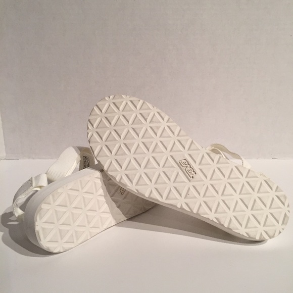 Teva Origunal Universal Bright White Sandal - Picture 4 of 8